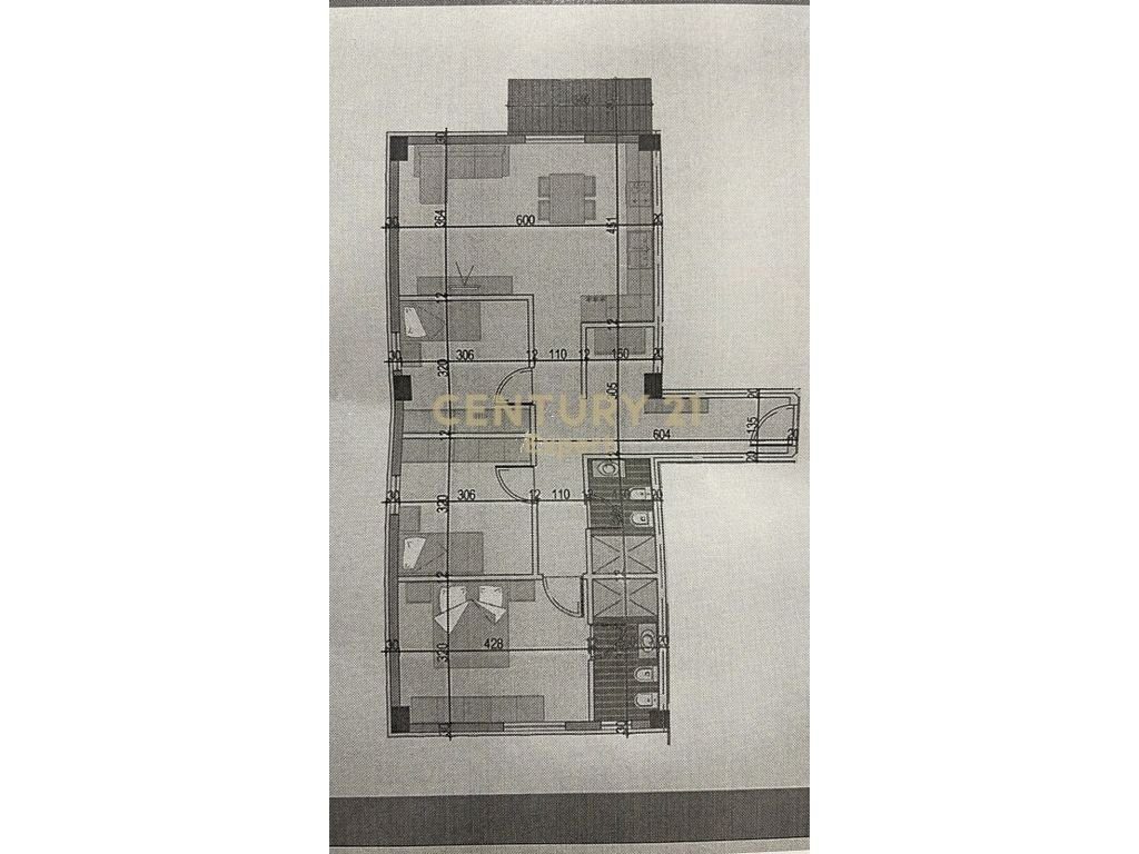 Shesim apartament 3+1+2 te Rruga 29 Nentori prane CASA ITALIA!