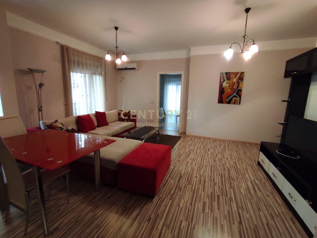 JEPET ME QIRA APARTAMENT PLUS GARAZH  PRANE MYSLYM SHYRIT !