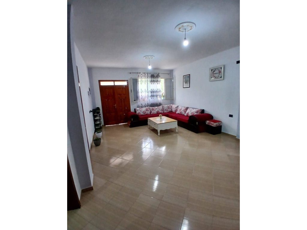 Shtëpi 2+1 në shitje në rrugen Hasan Hasa Lanabregas , Tiranë - 200,000€ | 250 m²