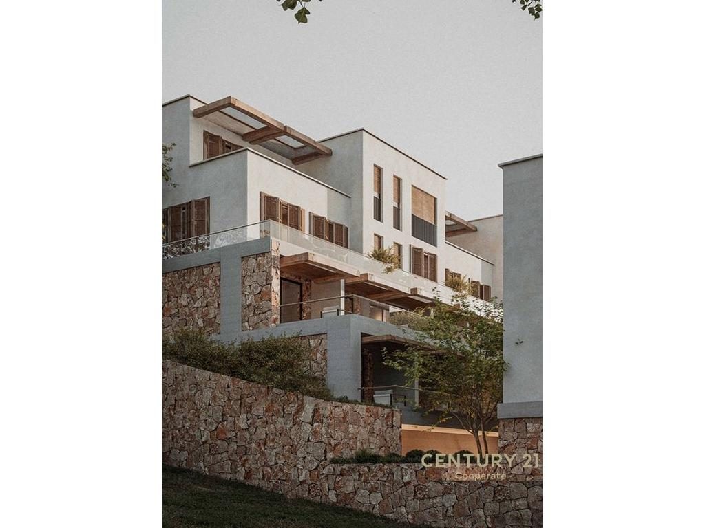 OKAZION! - SHESIM APARTAMENT  2+1+2 +VERANDË ME PAMJE NGA DETI, NË NJË REZIDENCË EKSKLUZIVE NË DHËRMI - Century 21 Alban...