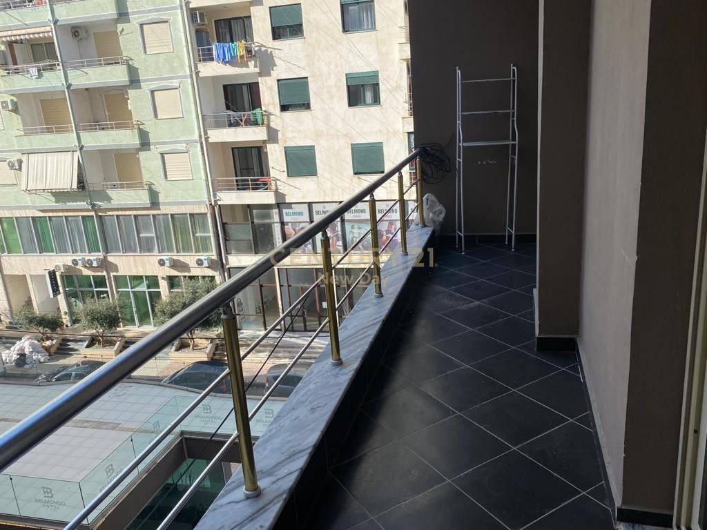SHITET APARTAMENT 1+1 NE PLAZH , RROTA E KUQE!
