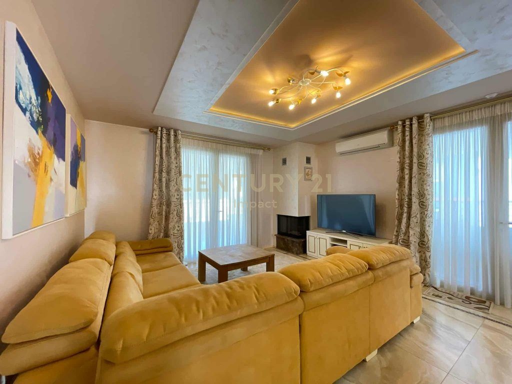SHITET PENTHOUSE MODERN 4+1+2 ME POST PARKIMI TEK LIQENI I THATE, RRUGA PETI !