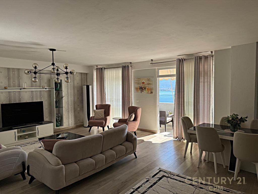 SHESIM APARTAMENT 3+1+3 NE SARANDE!