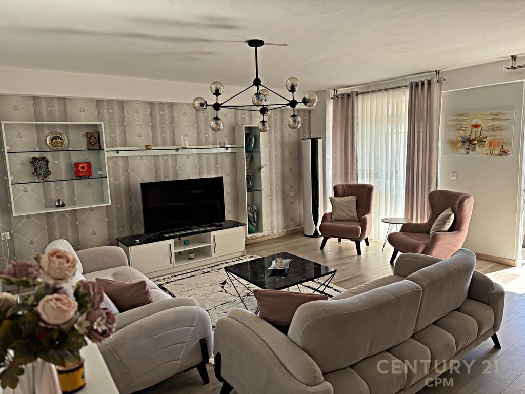 SHESIM APARTAMENT 3+1+3 NE SARANDE!