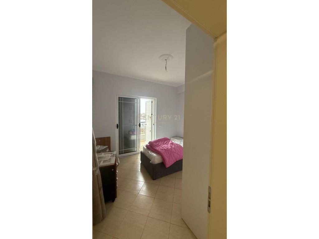 Apartament 3+1 Me Qira në Spitallë, Durrës - 400€ | 142 m²