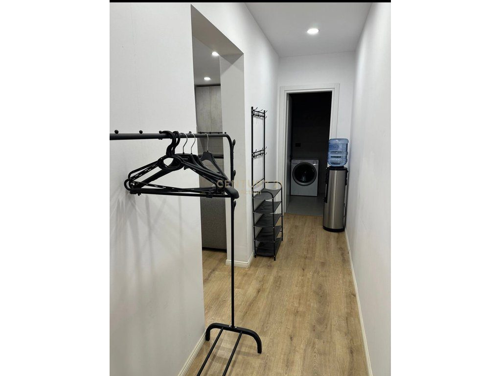 JEPET ME QIRA GARSIONERE,ISH TREGU ELEKTRIK!