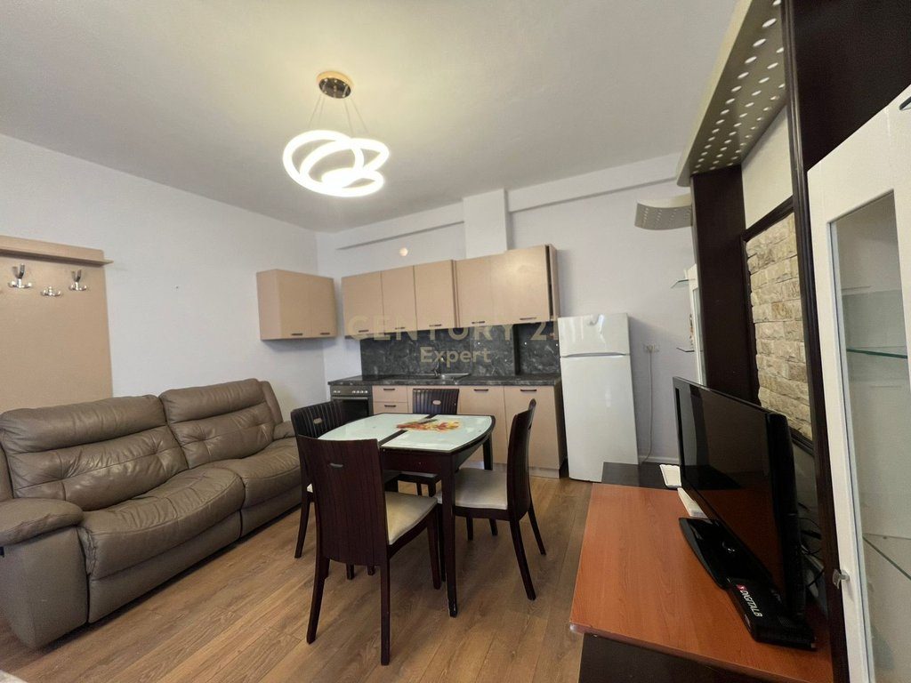 SHESIM APARTAMENT 1+1 NE RRUGEN DALIP TOPI, FRESK !!
