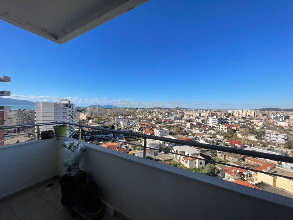 Apartament 2+1 Me Qira  PRANE PORTIT