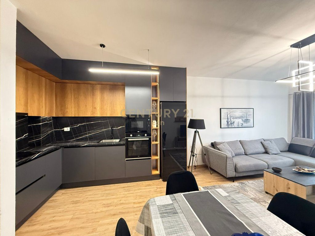 Apartament 2+1+2 Me Qira me Pamje Deti,  Vollga Durrës - 850€ | 100 m²
