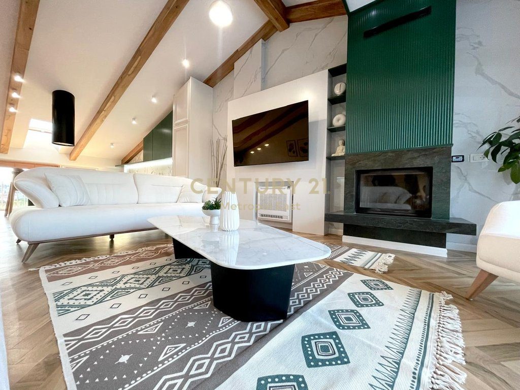 Penthouse 3+1+3 Për Qira në "Secret Garden" Residence