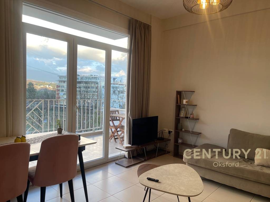 APARTAMENT PËR QIRA 2+1+2 NË KOPSHTIN BOTANIK!