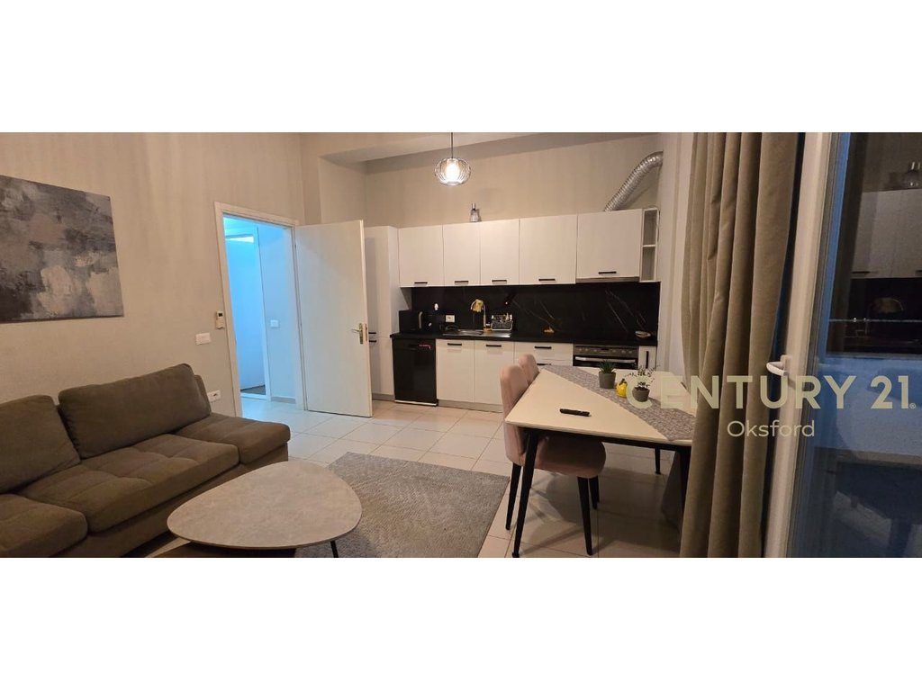 APARTAMENT PËR QIRA 2+1+2 NË KOPSHTIN BOTANIK!