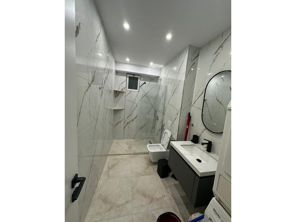 Apartament 1+1 Me Qira në Bulevardi Zogu i Parë, perball ringut mbrapa
Tirana bank Tiranë - 700€ | 55 m² - Century 21 Al...