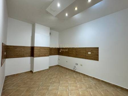 Zyre/ Apartament 2+1 te Mbikalimi i Komunes se Parisit