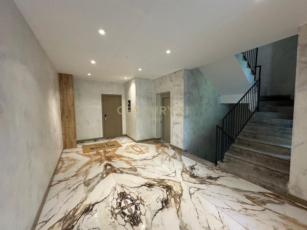SHITET APARTAMENT 1+1 TEK "WHITE HILL RESIDENCE" NE CURRILA, DURRES!
