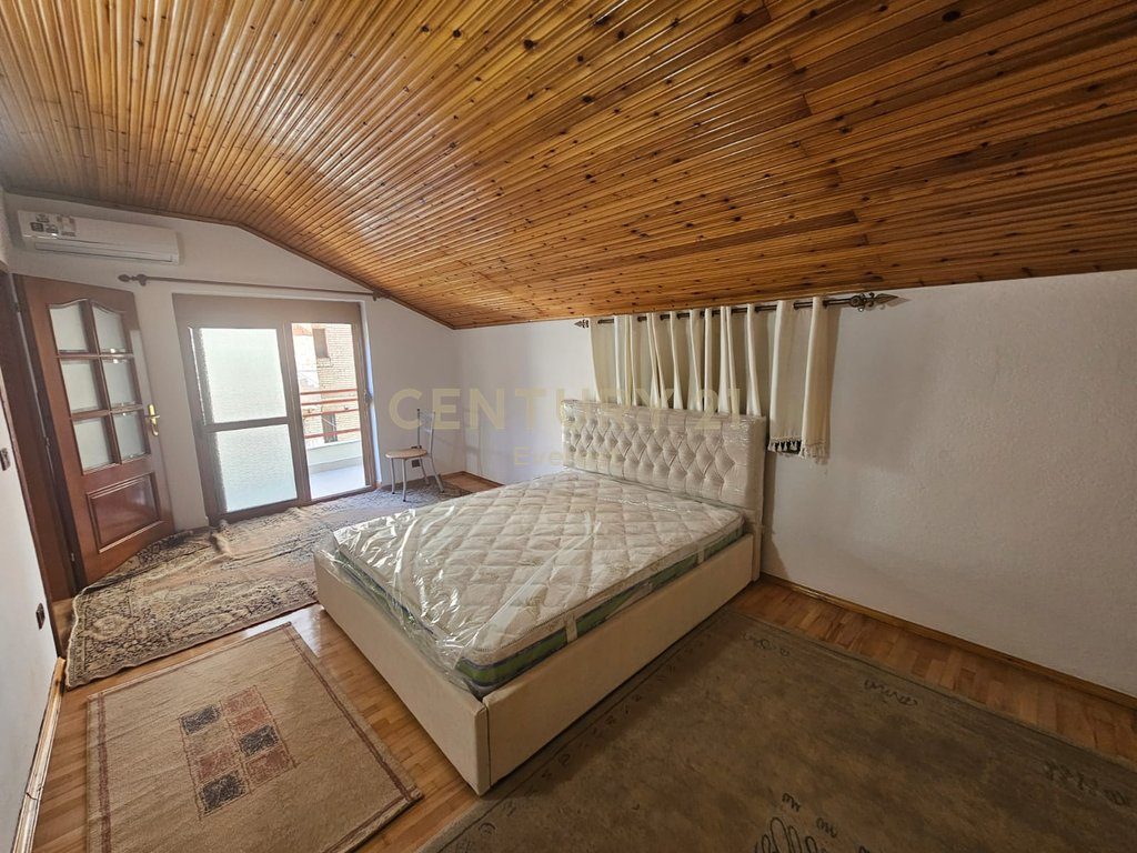 RESTORANT DURRESI, SHESIM DUPLEX 2+1+2 ME 100M2 BODRUM