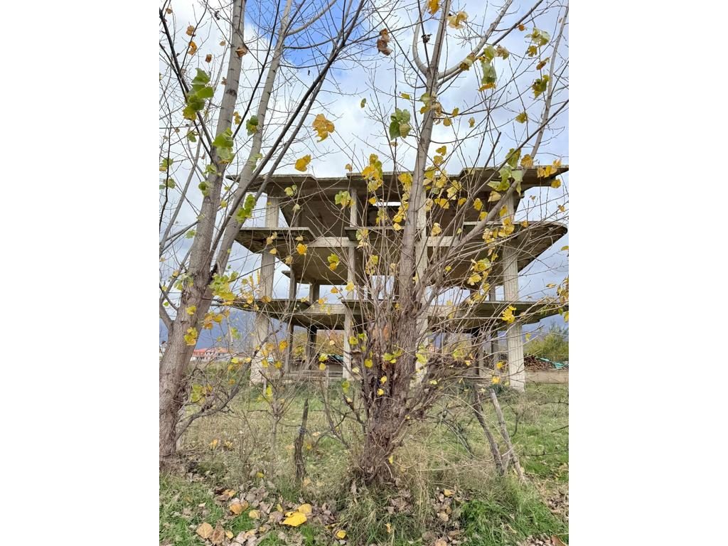 NDRTESË INVESTIMI + TOKË 700 m² NË BUÇIMAS!!!!!