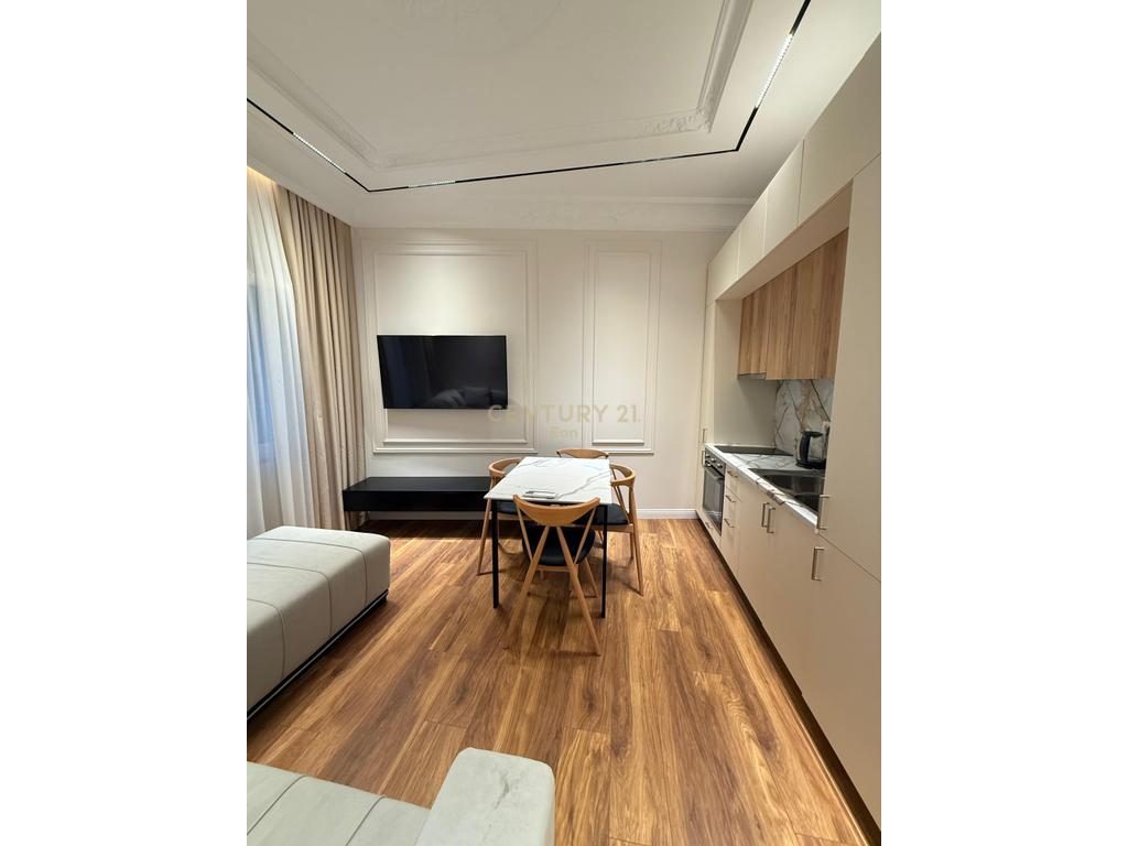 Apartament 2+1 Me Qira në Bulevardin Kryesor, Durrës !