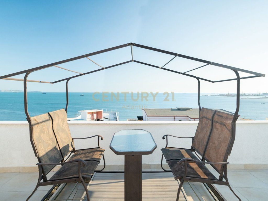 APARTAMENT 3+1+2T ME VERANDË 160 m² – PLAZH, DURRËS