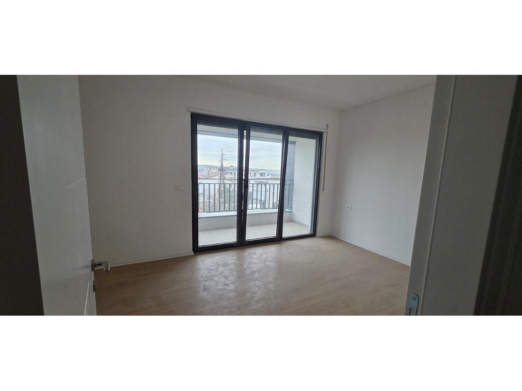 Bulevardi i Ri! Apartament 2+1 për qira!
