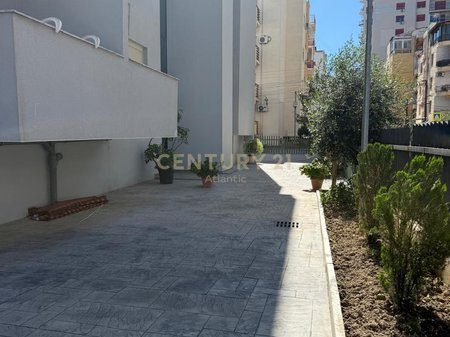 Garazh te Shkëmbi I Kavajës, Durrës