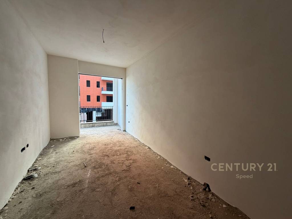 Apartament 2+1 ne Paskuqan, ne fund te Bulevardit te Ri!