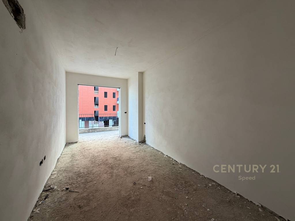 Apartament 2+1 ne Paskuqan, ne fund te Bulevardit te Ri!