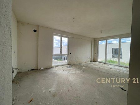 Shitet apartament 1+1 në kompleksin më të ri “Smart Hills”, Liqeni i Farkës!
