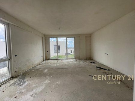 Shitet apartament 1+1 në kompleksin më të ri “Smart Hills”, Liqeni i Farkës!