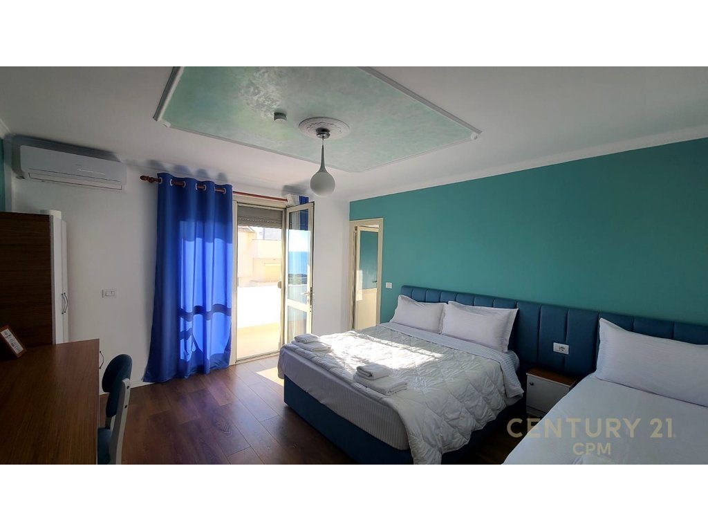 Hotel per shitje plotësisht funksional në Durrës – buzë detit!