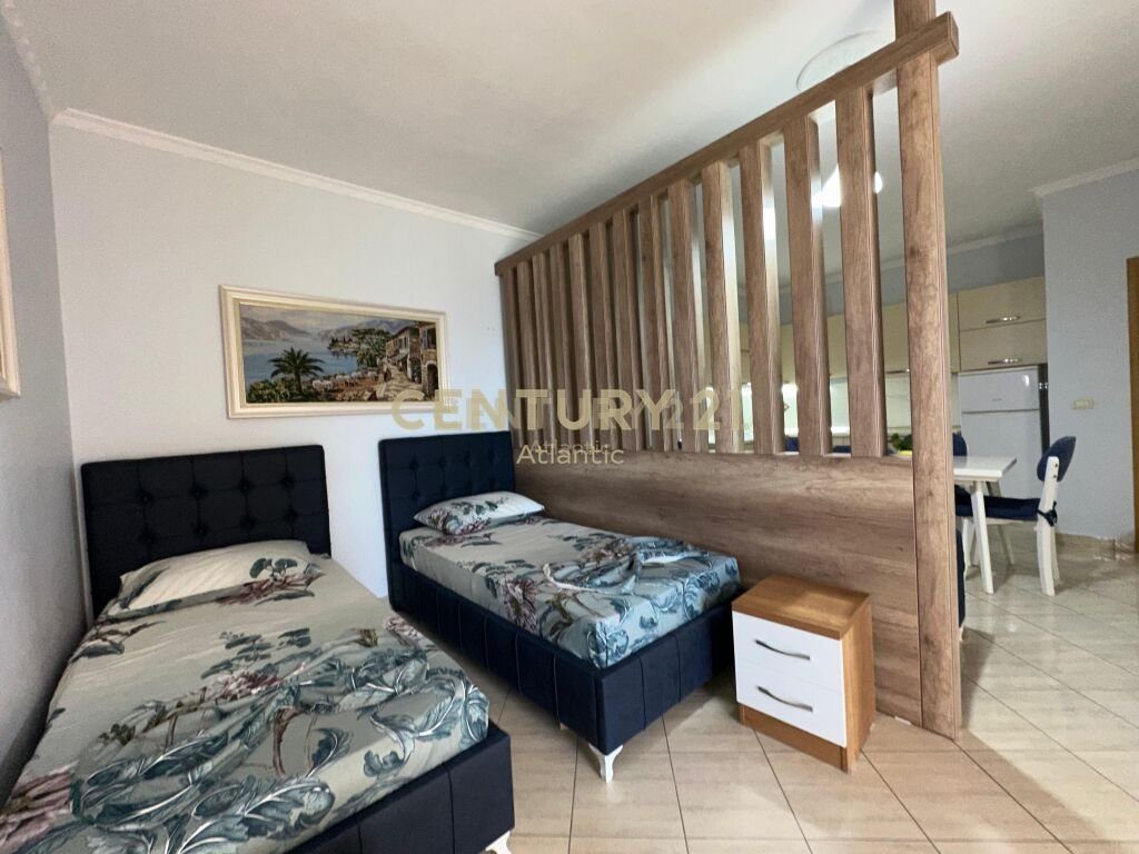 JEPET ME QIRA APARTAMENT 2+1 NE PLAZH VIJE E PARE ME DETIN !