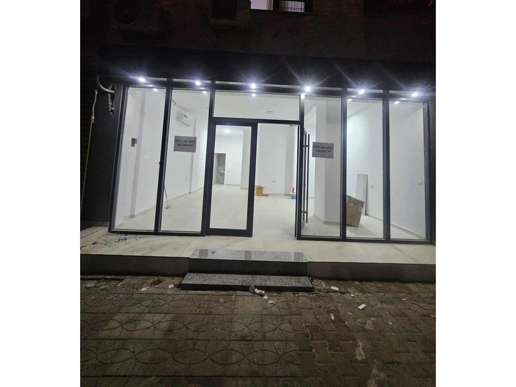 Ambient Komercial 1+1 Me Qira në Don Bosko prane xhamise, Tiranë