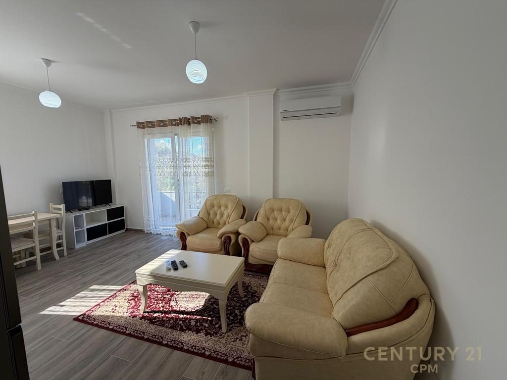 Apartament 2+1 per qira!