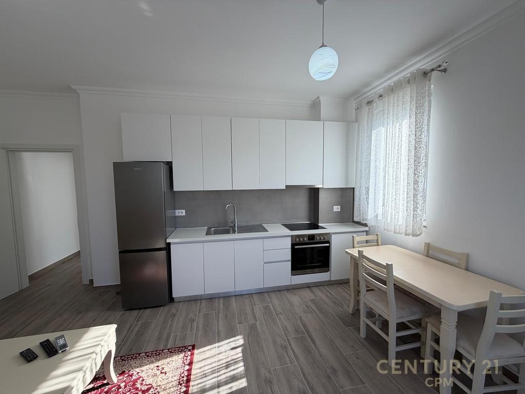 Apartament 2+1 per qira!