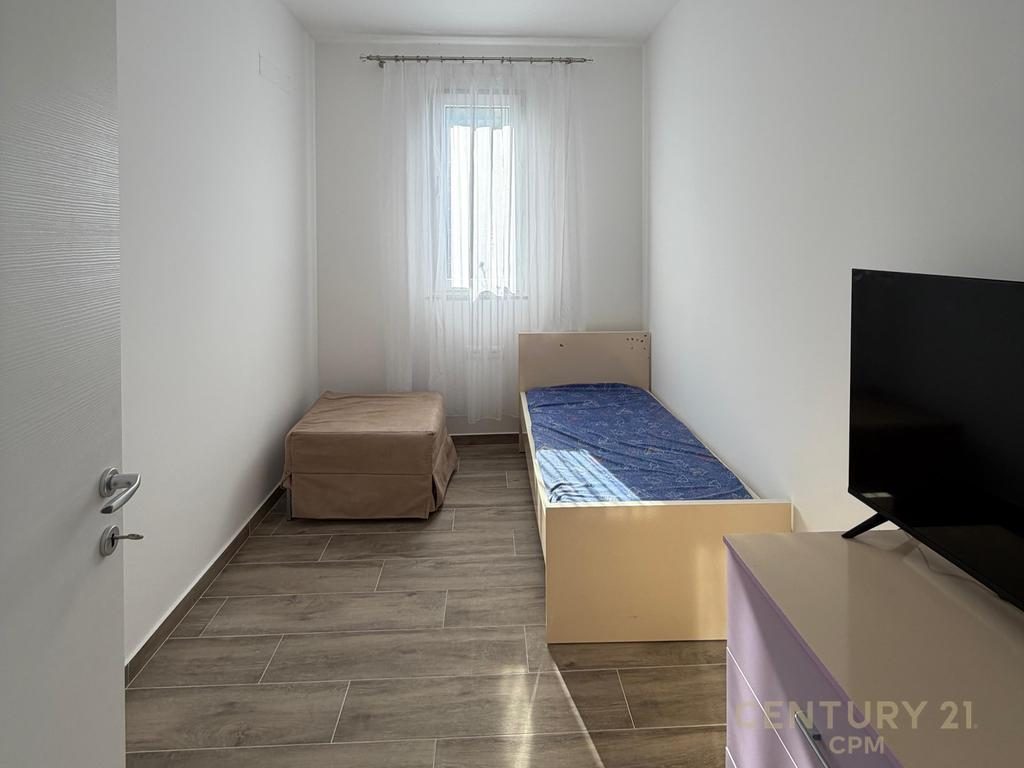 Apartament 2+1 per qira!
