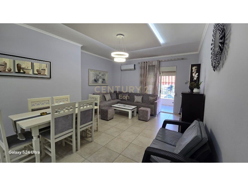Apartament 2+1 me Qira pranë Plazhit dhe Hotelit Antalya !
