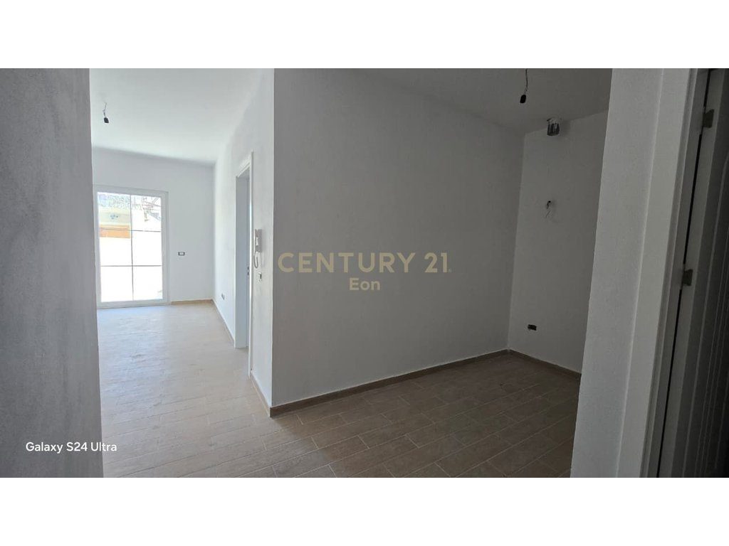 Shitet Apartament 1+1 në Spitalle, Durrës !