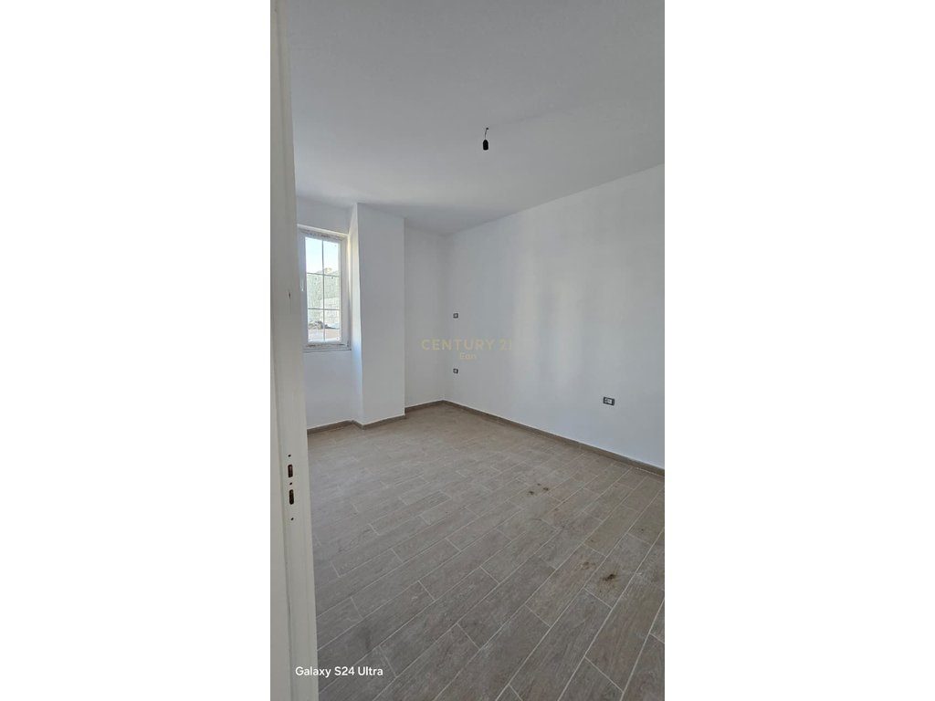 Shitet Apartament 1+1 në Spitalle, Durrës !