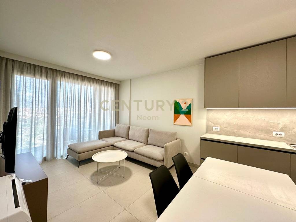 QIRA, APARTAMENT MODERN 1+1 ME POST PARKIMI‼️