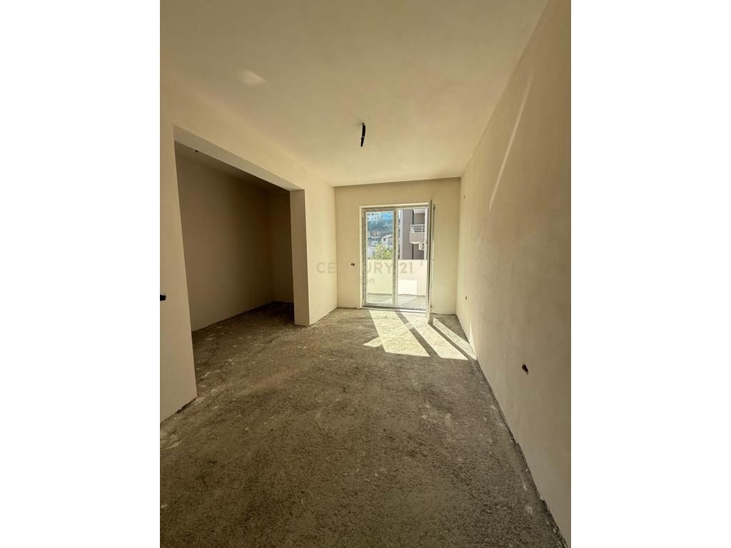 Apartament 1+1 në Shitje në Durrës me Post Parkimi dhe Depo !