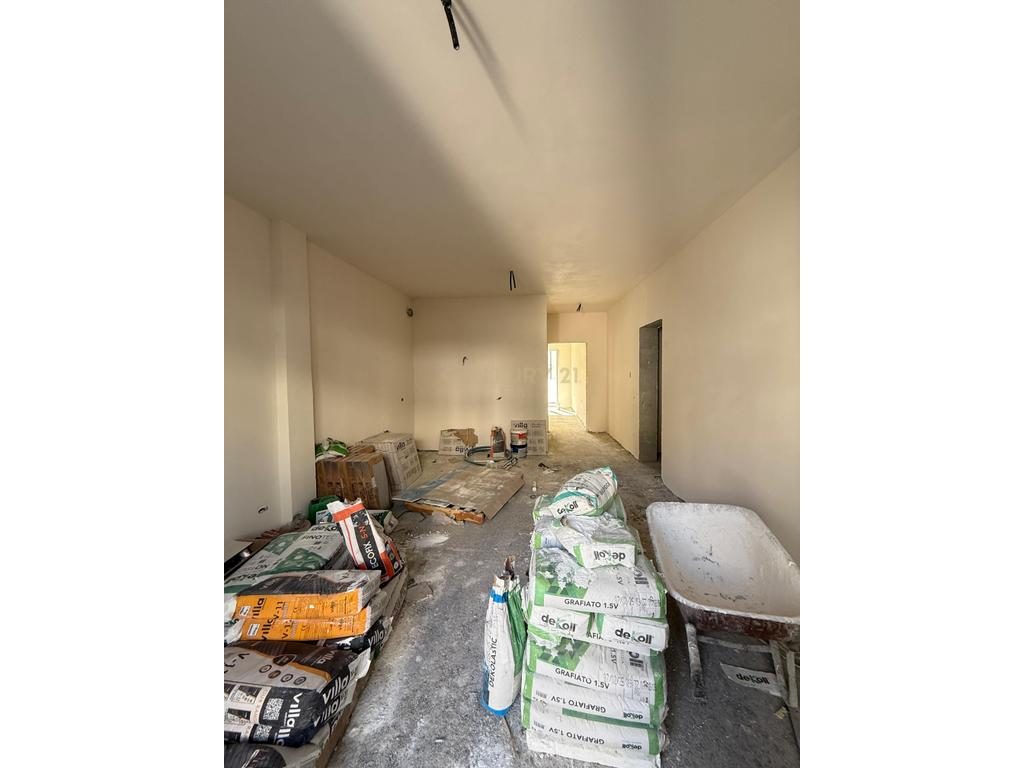 Apartament 1+1 në Shitje në Durrës me Post Parkimi dhe Depo !