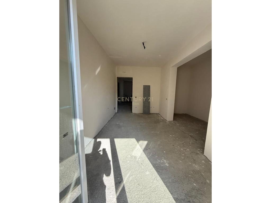 Apartament 1+1 në Shitje në Durrës me Post Parkimi dhe Depo !