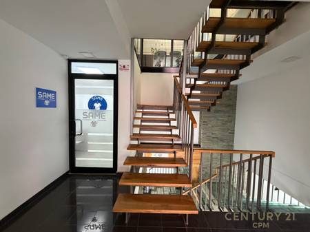 Jepet me Qira Ambient Komercial te Trio Towers!