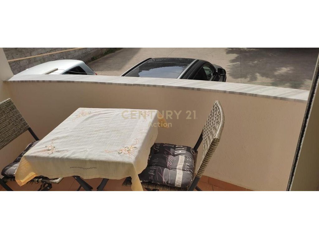 Jepet me qera Apartament 1+1 ,prane "Hotel Fafa ",Mali i Robit!