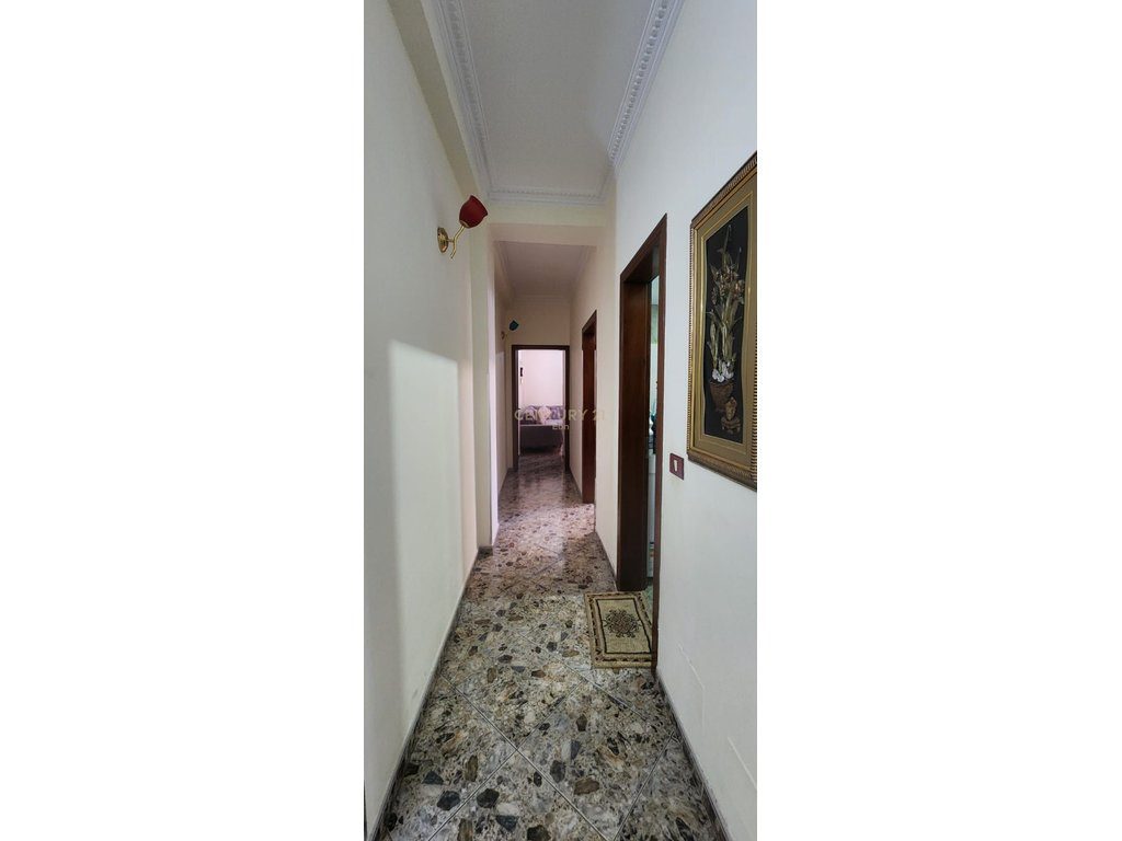 SHITET APARTAMENT 3+1+2 NE ZONEN E PLAZHIT !