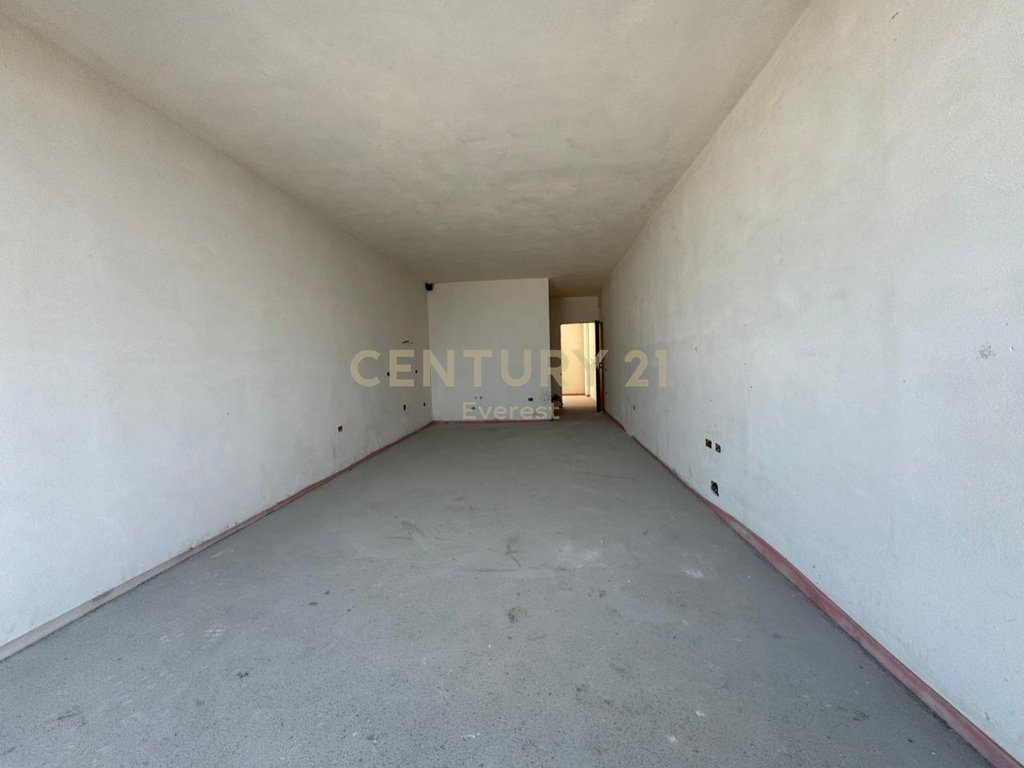UJI I FTOHTE, SHESIM APARTAMENT 1+1