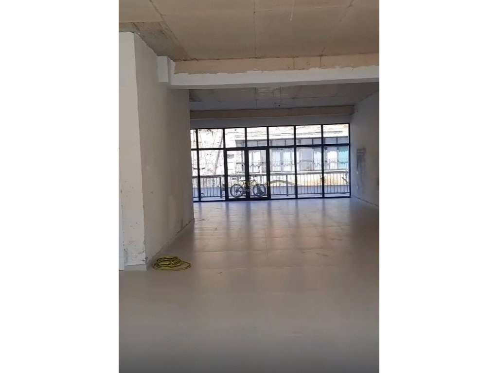 📢 Jepet Ambient Biznesi për Shitje ose Qira – Tregu Ushqimor