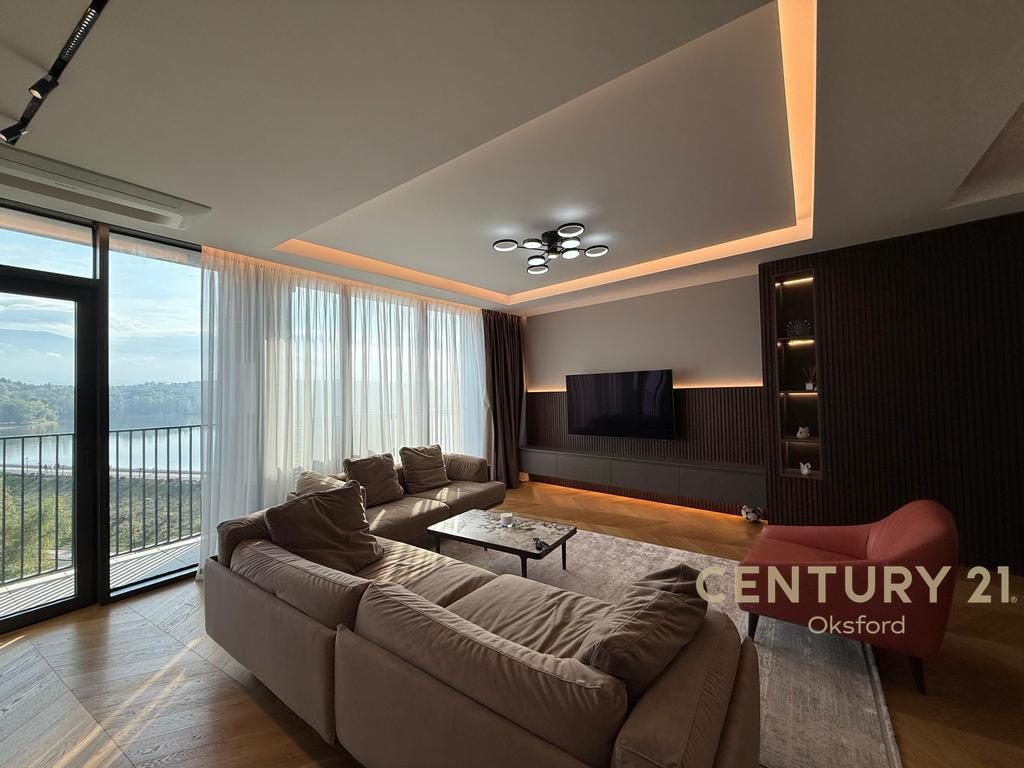 JAPIM ME QIRA APARTAMENT LUKSOZ+POST PARKIMI TEK REZIDENCA LAKE VIEW!