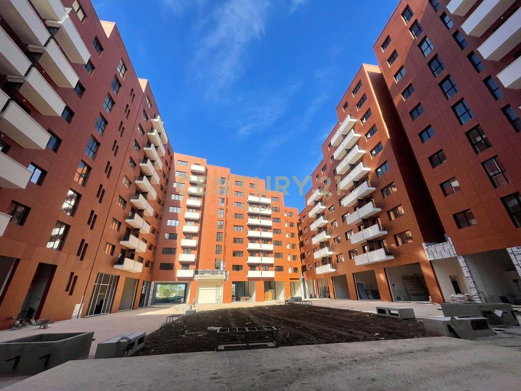 SHITET APARTAMENT PENTHOUSE  2+1+VERANDE NE ASTIR TE URBAN GATE