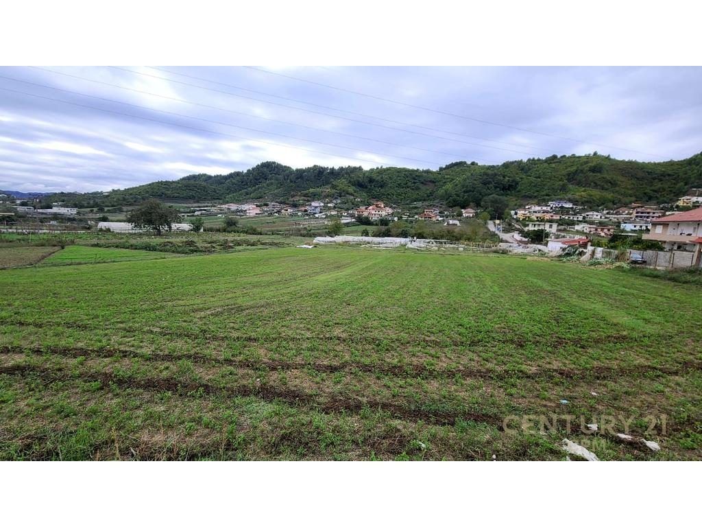 Tokë per ndertim per shitje në PrushTiranë - 405000€ | 4650 m²